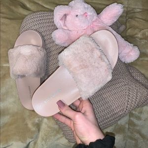 Steve Madden Rose Fuzzy Slides